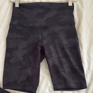 Lululemon Camo Shorts 4